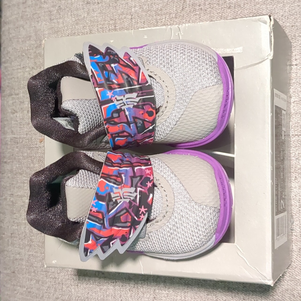 Nike Kyrie Sneakers Size 2c